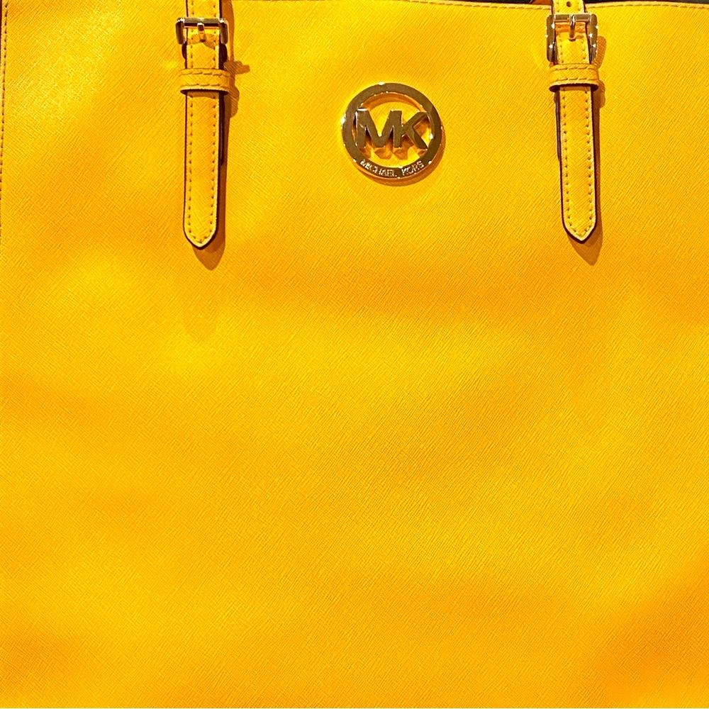 Michael Kors Shoulder Bag